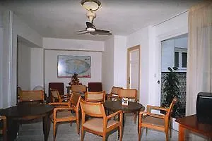 Residencia Bristol فندق
